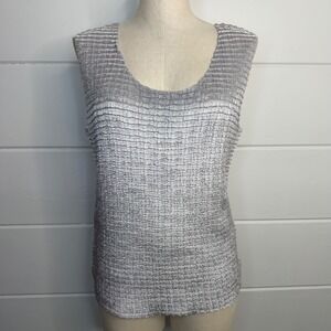 Serenade XL Silver Crinkle Fabric Sleeveless Tank Top‎